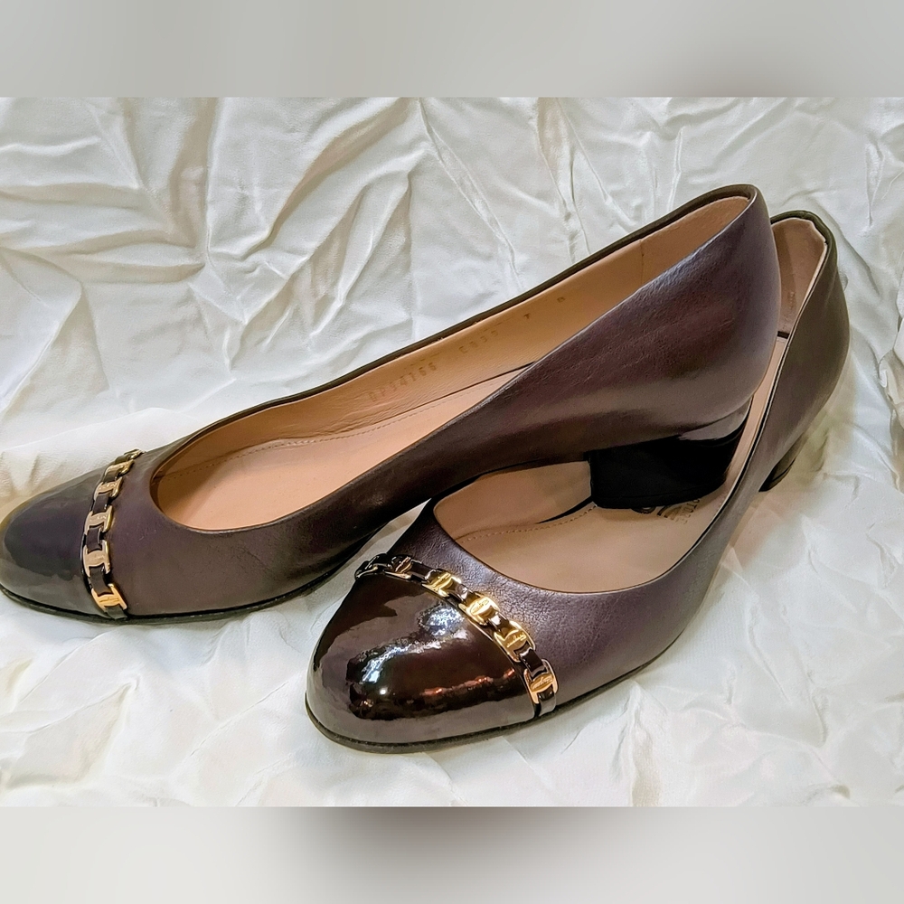FERRAGAMO - Salvatore Ferragamo Brown Leather Pumps with Gold Accents, Size 7 B